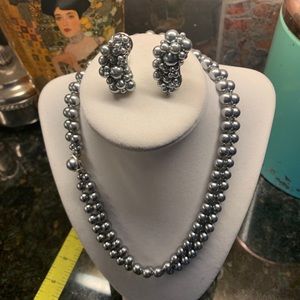 18” double strand gray pearl choker & earrings Luv